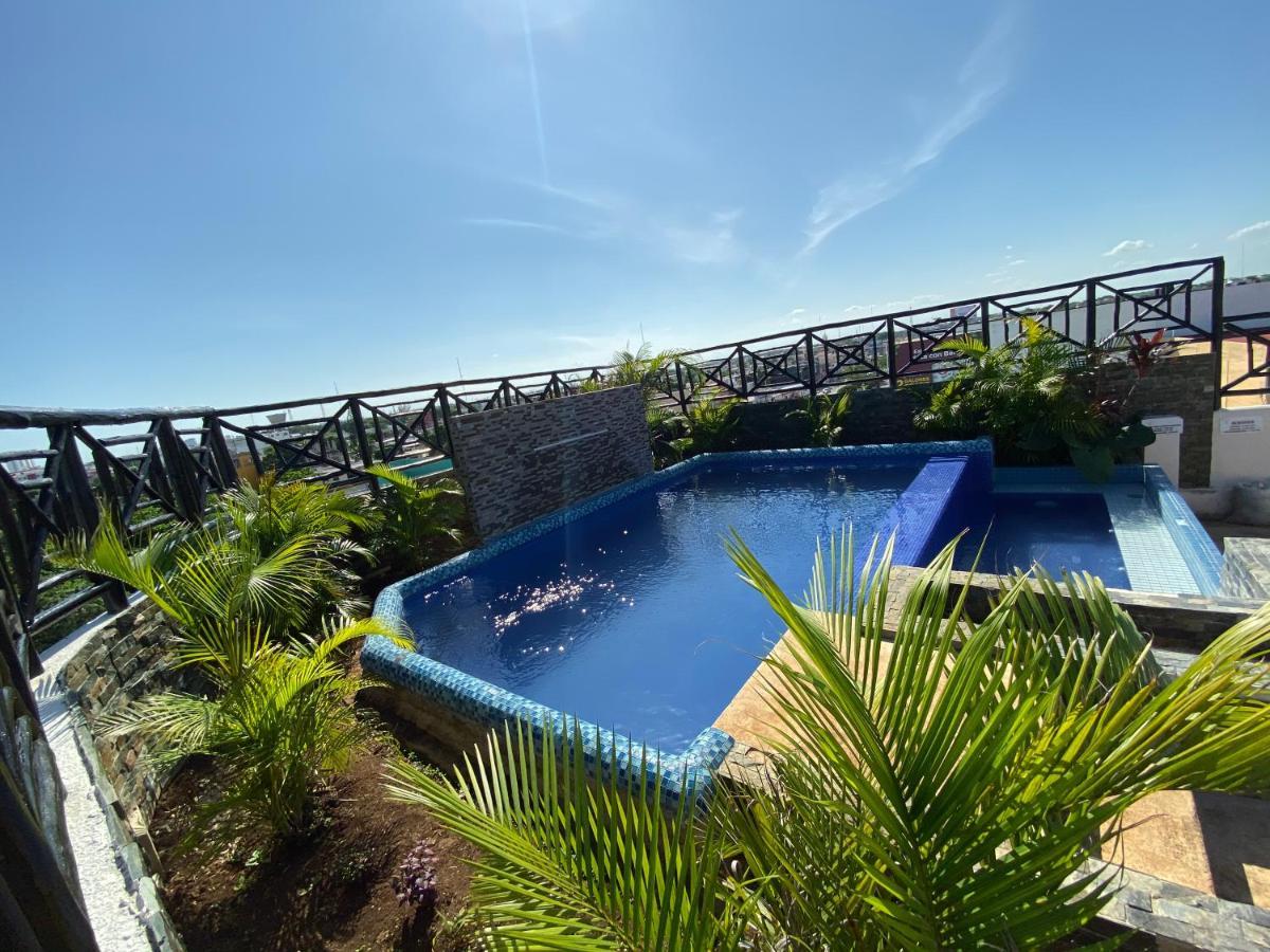 Suites La Roca By R&T Cancún Exteriör bild
