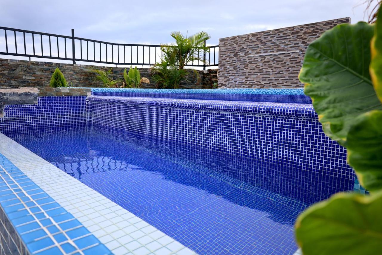 Suites La Roca By R&T Cancún Exteriör bild