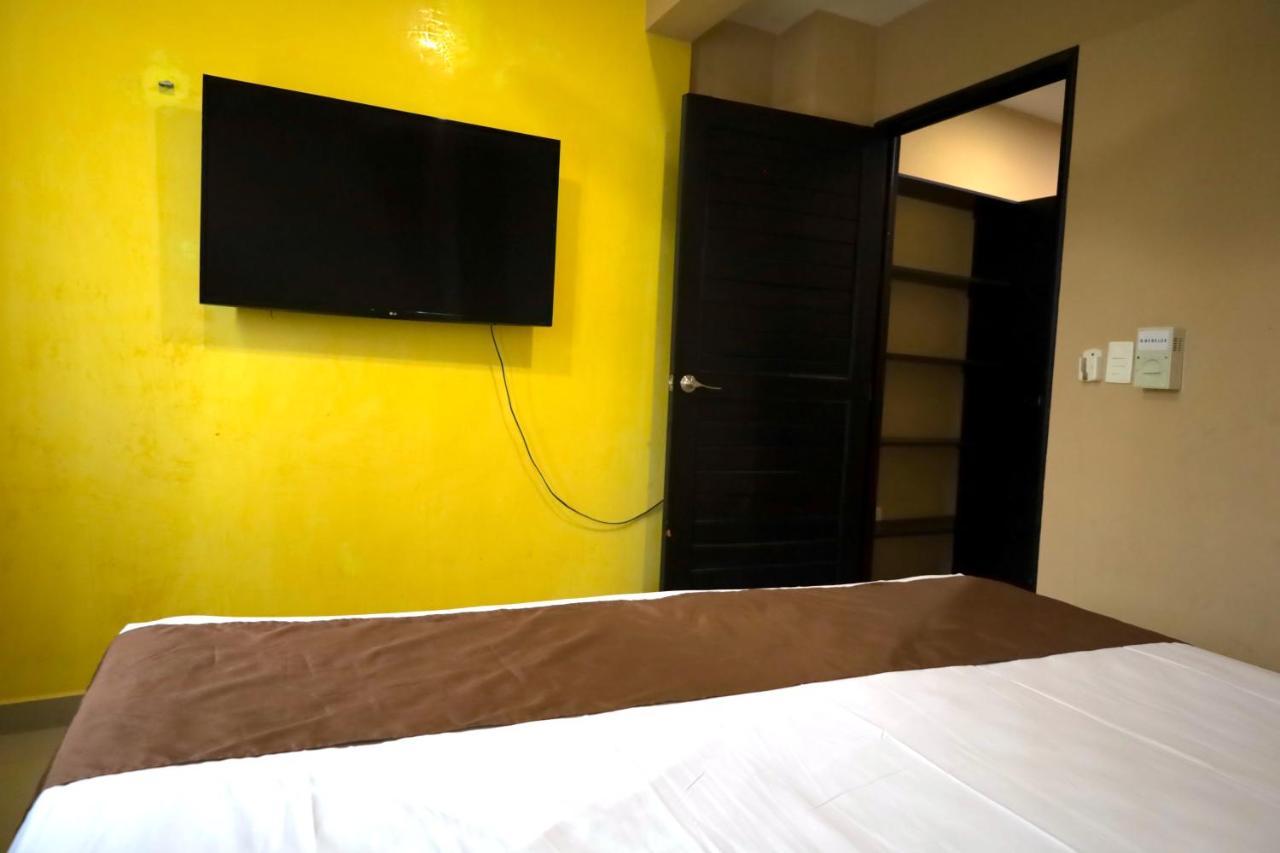 Suites La Roca By R&T Cancún Exteriör bild